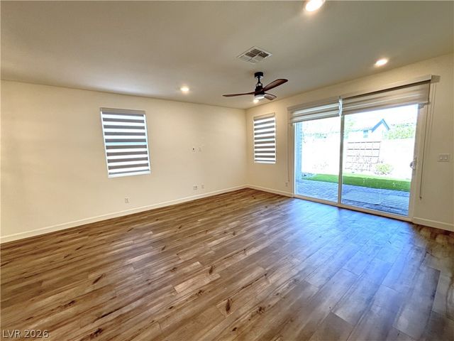 8948 Marigold Creek Street, Las Vegas, NV 89113