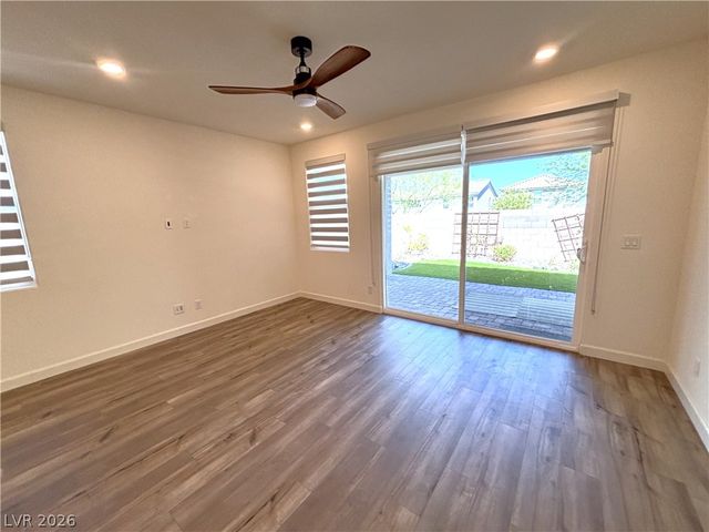 8948 Marigold Creek Street, Las Vegas, NV 89113