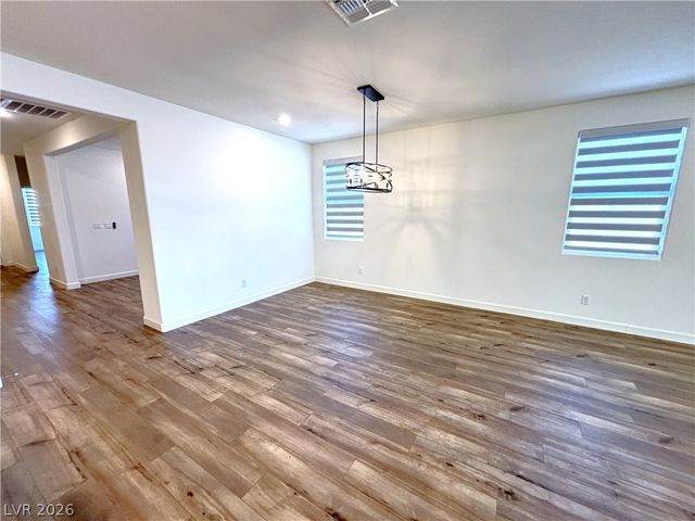 8948 Marigold Creek Street, Las Vegas, NV 89113