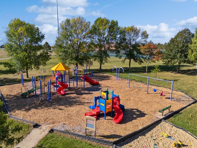 850 Londonderry Lane NW, Rochester, MN 55901