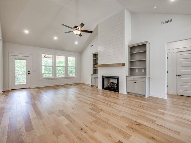 25 Roxburgh Drive, Bella Vista, AR 72715