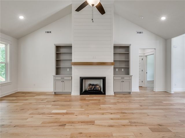 25 Roxburgh Drive, Bella Vista, AR 72715