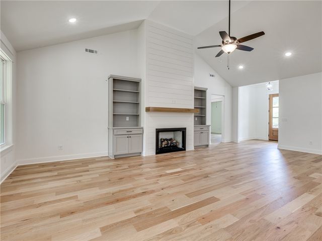 25 Roxburgh Drive, Bella Vista, AR 72715