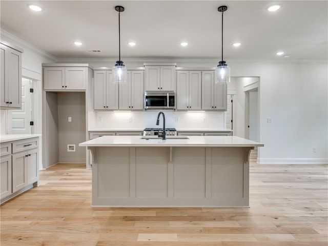 25 Roxburgh Drive, Bella Vista, AR 72715