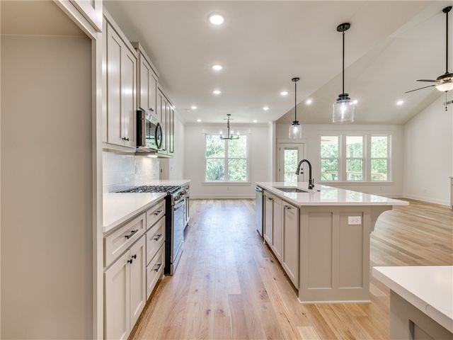 25 Roxburgh Drive, Bella Vista, AR 72715