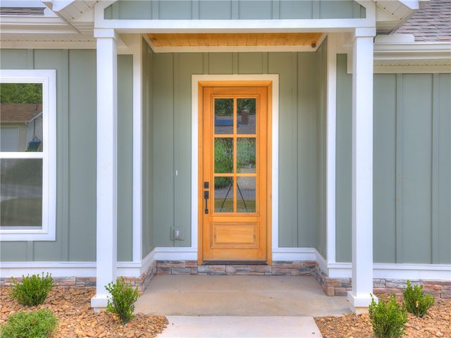 25 Roxburgh Drive, Bella Vista, AR 72715