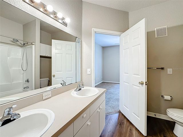 3593 CONROY ROAD 433, Orlando, FL 32839
