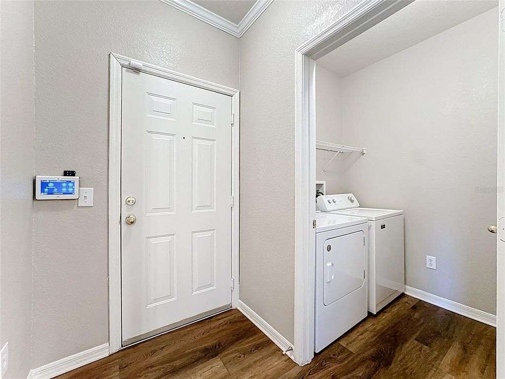 Image 29 of property listing at 3593 CONROY ROAD 433, Orlando, FL 32839