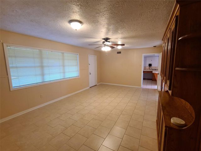 2212 Locklaine Drive, Pasadena, TX 77502