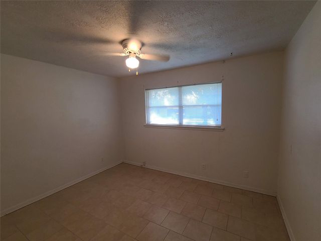 2212 Locklaine Drive, Pasadena, TX 77502