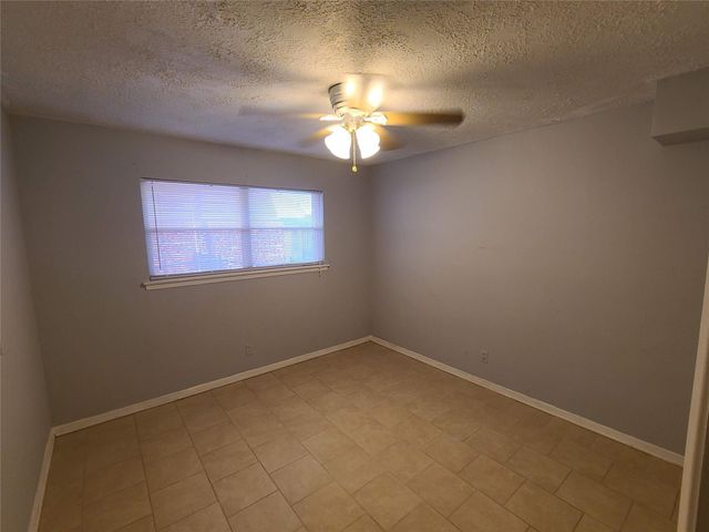 2212 Locklaine Drive, Pasadena, TX 77502