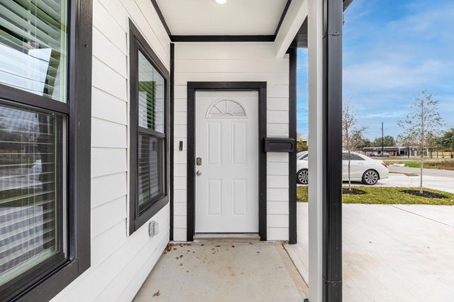 4661 Clover Street A, Houston, TX 77051