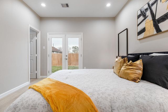 4661 Clover Street A, Houston, TX 77051