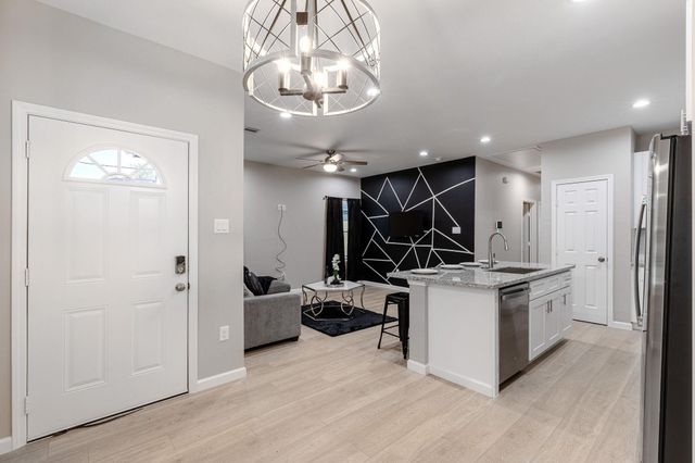 4661 Clover Street A, Houston, TX 77051