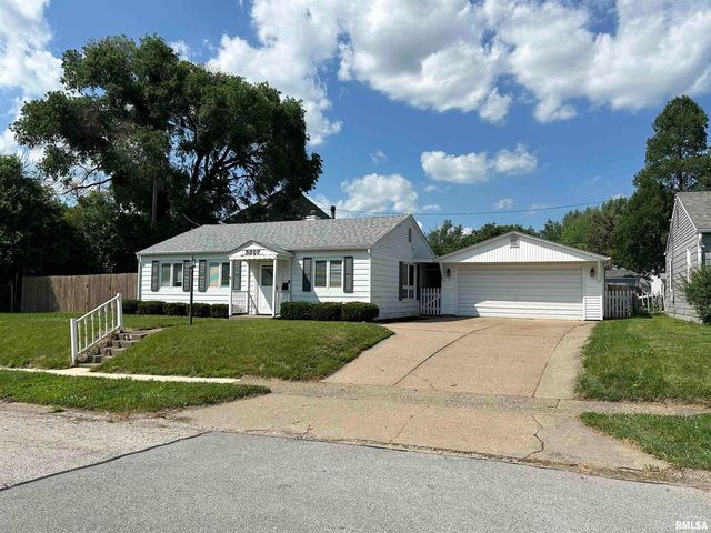 3807 10TH Avenue Place, Moline, IL 61265