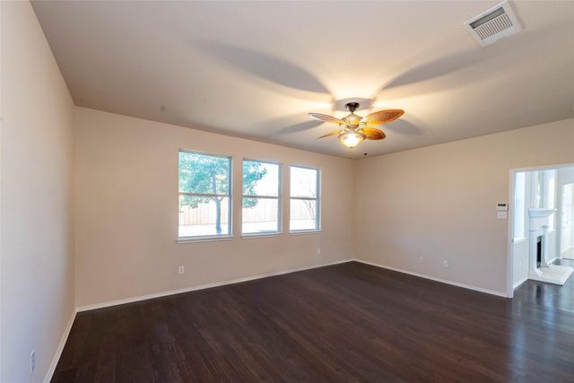 1301 W Collins Circle, Wylie, TX 75098