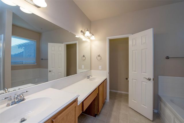 1301 W Collins Circle, Wylie, TX 75098