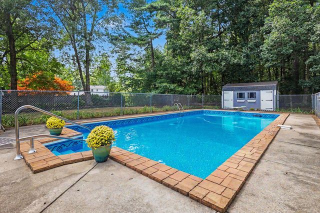 13 Patricia Street, Windham, NH 03087