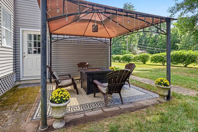 13 Patricia Street, Windham, NH 03087