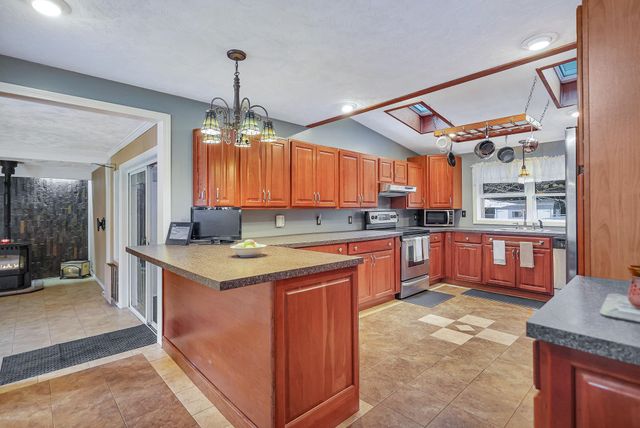 13 Patricia Street, Windham, NH 03087
