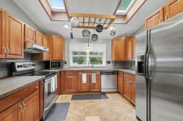 13 Patricia Street, Windham, NH 03087