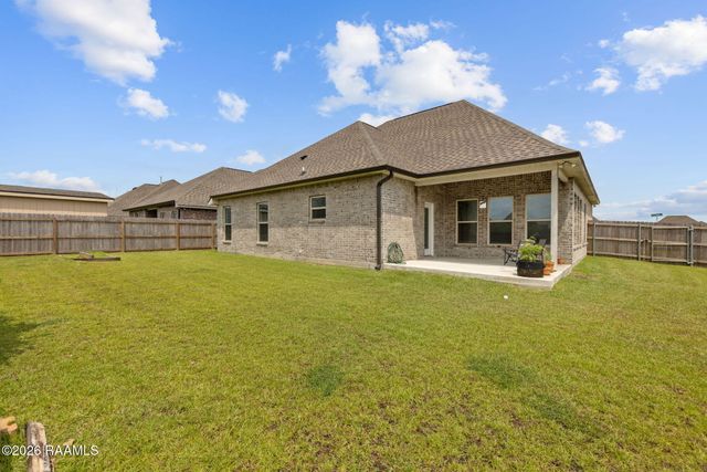 100 Fairdale Drive, Youngsville, LA 70592