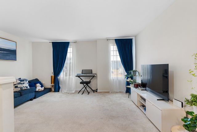 12455 S Compass Avenue, Plainfield, IL 60585