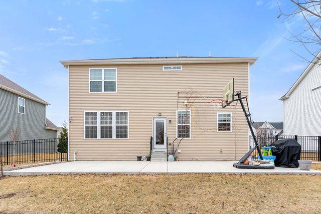 12455 S Compass Avenue, Plainfield, IL 60585