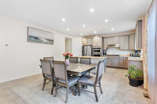 12455 S Compass Avenue, Plainfield, IL 60585