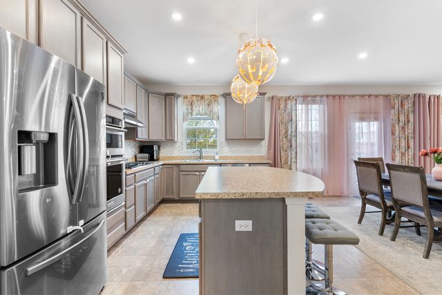 12455 S Compass Avenue, Plainfield, IL 60585