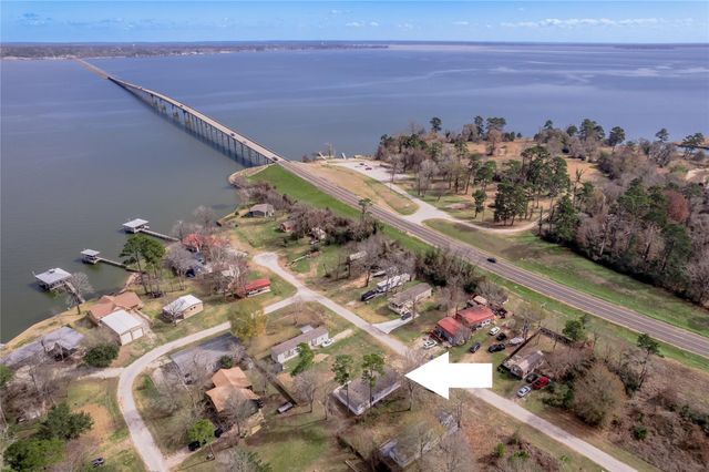 531 Canal Drive, Point Blank, TX 77364