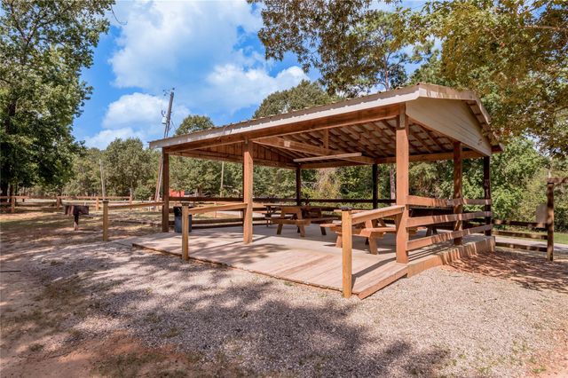 531 Canal Drive, Point Blank, TX 77364