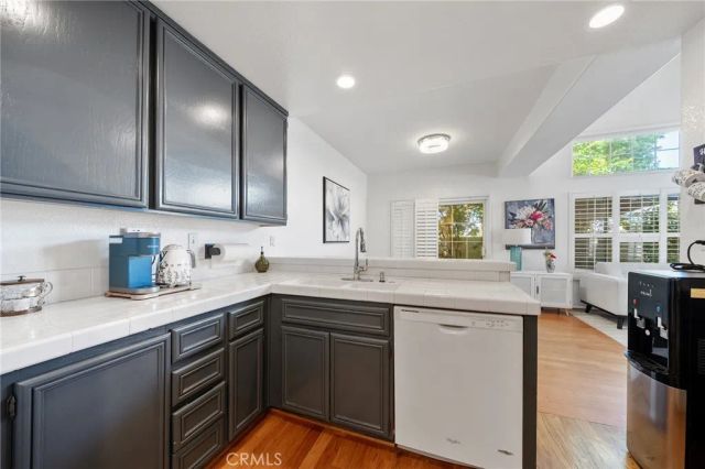 125 Autumn Oaks, Glendora, CA 91741