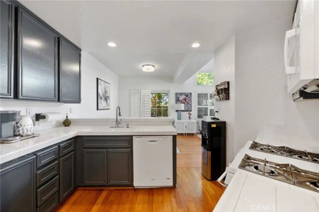 125 Autumn Oaks, Glendora, CA 91741