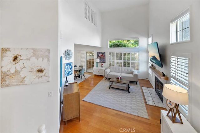 125 Autumn Oaks, Glendora, CA 91741