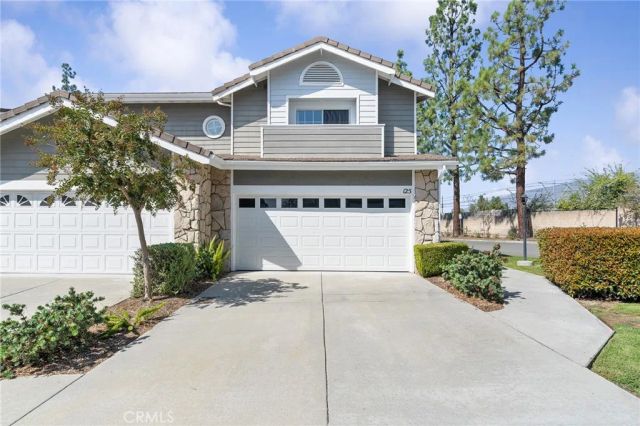 125 Autumn Oaks, Glendora, CA 91741