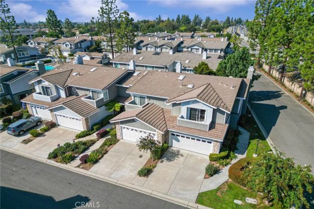 125 Autumn Oaks, Glendora, CA 91741