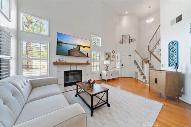 125 Autumn Oaks, Glendora, CA 91741