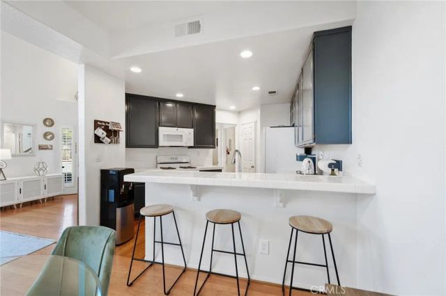 125 Autumn Oaks, Glendora, CA 91741