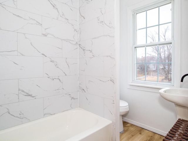 1818 Vanburen St, Aliquippa, PA 15001