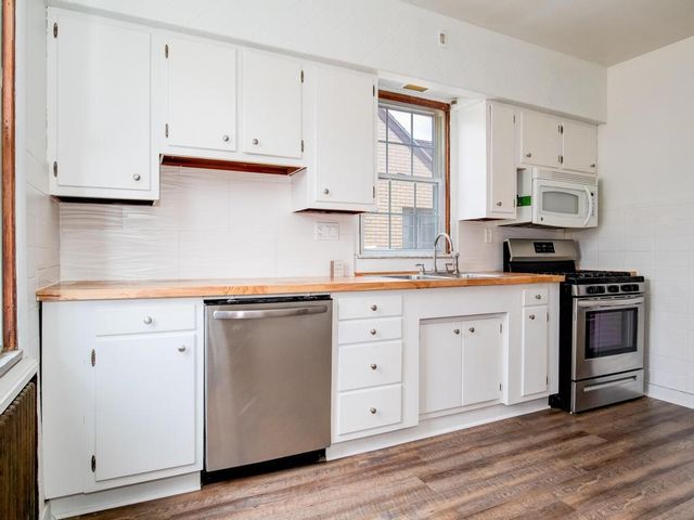 1818 Vanburen St, Aliquippa, PA 15001
