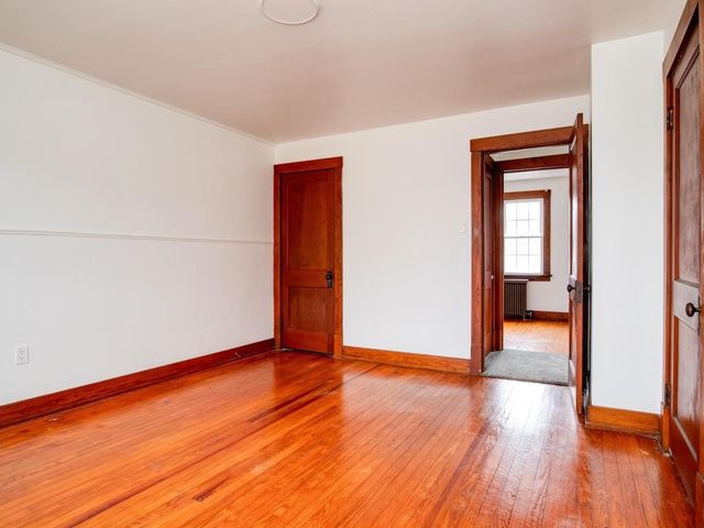 1818 Vanburen St, Aliquippa, PA 15001