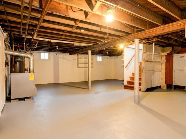 1818 Vanburen St, Aliquippa, PA 15001