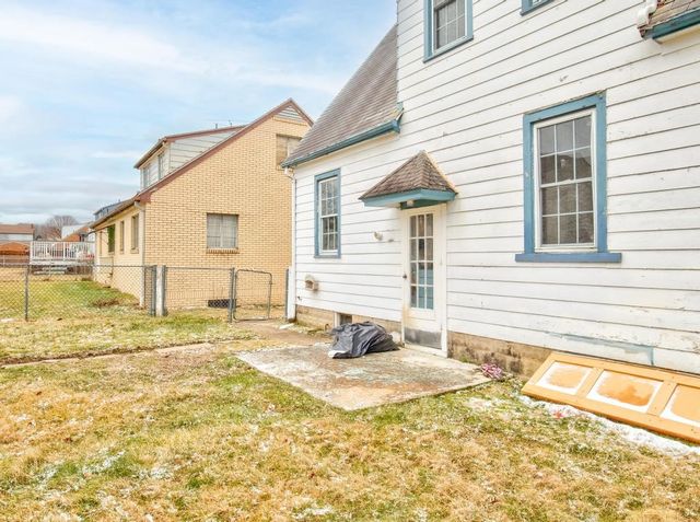 1818 Vanburen St, Aliquippa, PA 15001