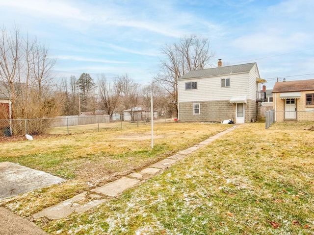 1818 Vanburen St, Aliquippa, PA 15001