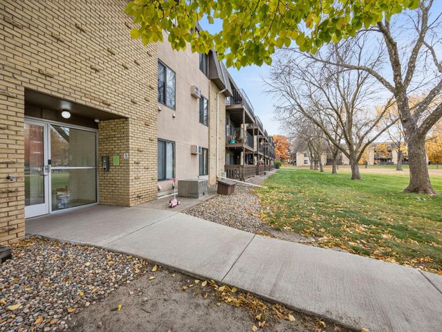 3461 Kent Street 1005, Shoreview, MN 55126