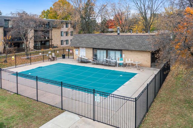 3461 Kent Street 1005, Shoreview, MN 55126