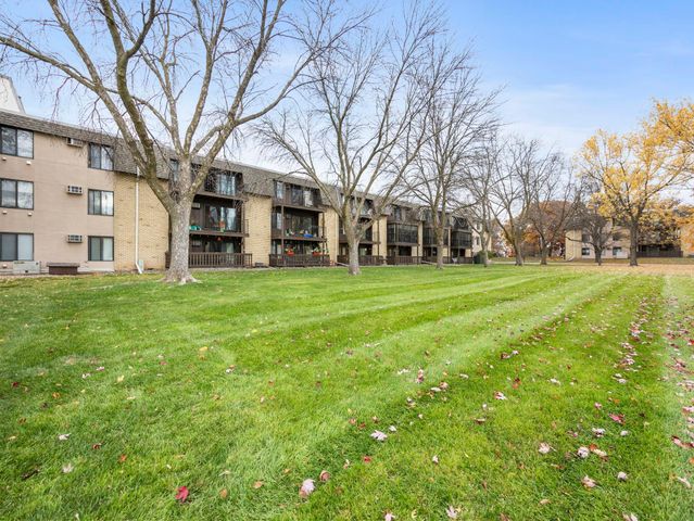 3461 Kent Street 1005, Shoreview, MN 55126