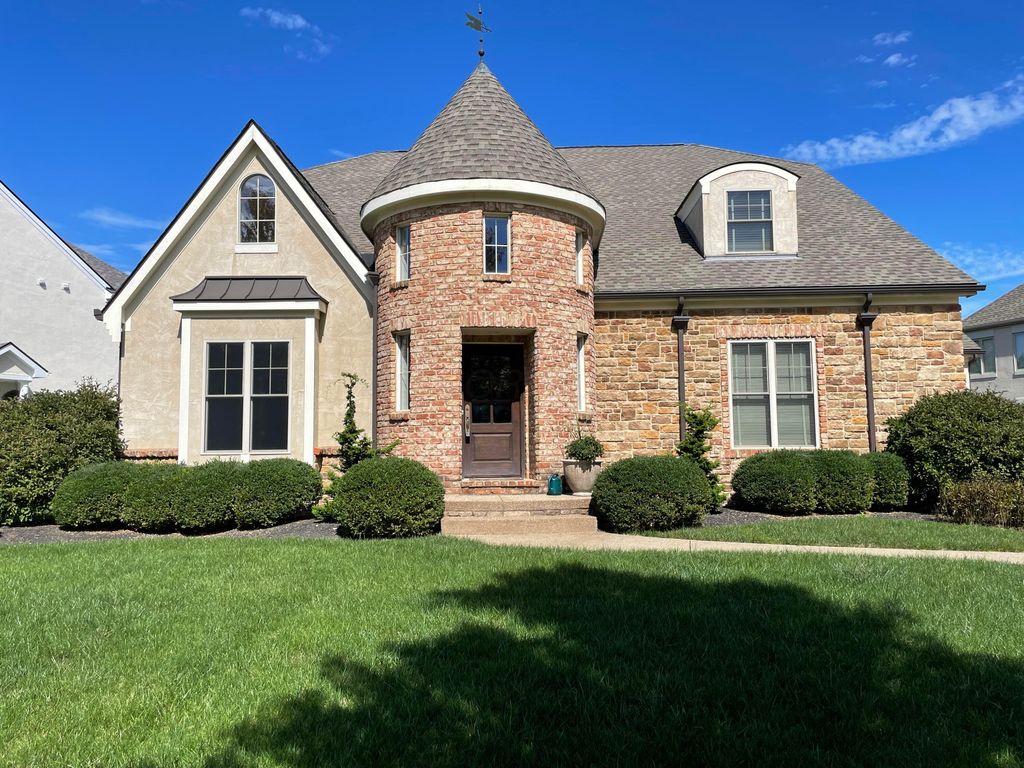 4217 Village Club Drive, Powell, OH 43065