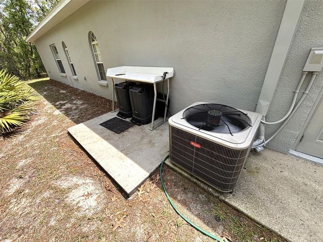 66 LONE PINE STREET, Homosassa, FL 34446